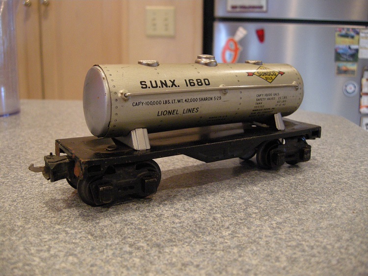 Lionel 1680 tank car