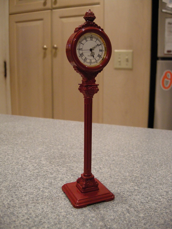 MTH &quot;Operating Street Clock&quot;