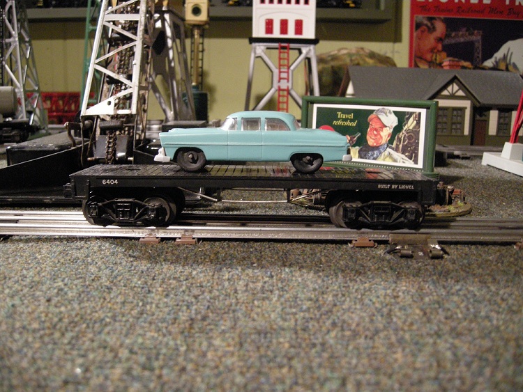 Lionel 6404 with automobile